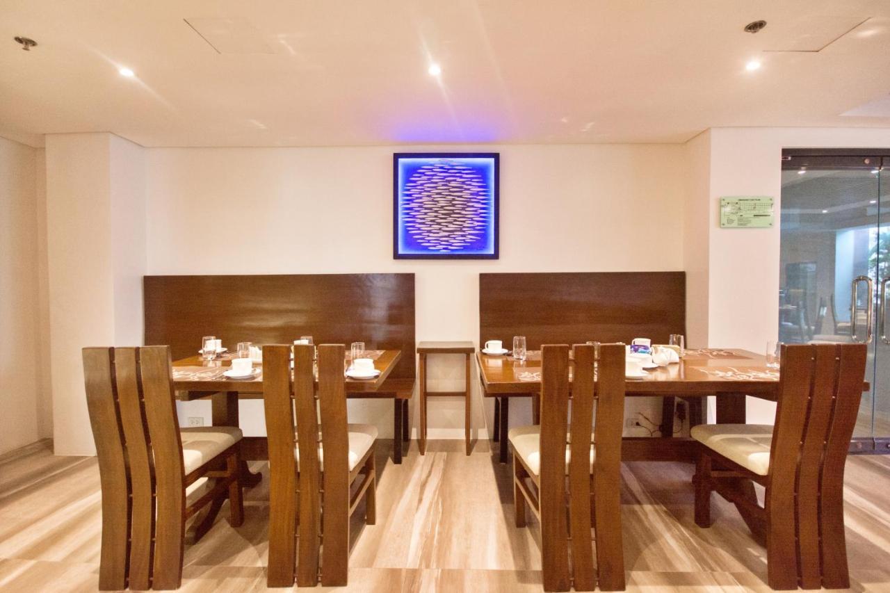 Manoc-Manoc Commander Suites De Boracay מראה חיצוני תמונה
