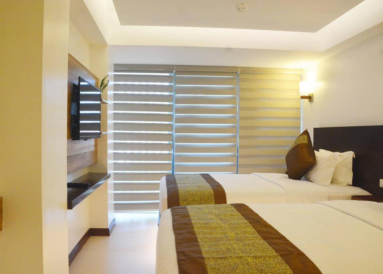 Manoc-Manoc Commander Suites De Boracay מראה חיצוני תמונה